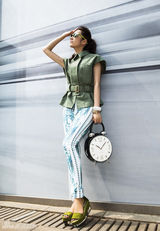 组图：吕一时尚街拍 仲夏变身气质名媛