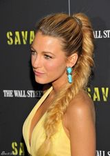 组图：布莱克明黄色礼服闪耀《野蛮人》纽约首映