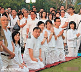 图：白龙王病床照曝光 梁朝伟刘德华舒淇曾跪拜