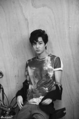 组图：EXO-K成员KAI迎接二十岁成人礼