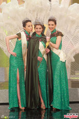 组图：港姐陈凯琳成双料华姐 佳丽泳装薄纱靓眼