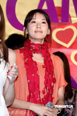 幻灯图：林志玲助阵模特公司开工 泳装环节趣味十足