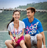 组图：Angelababy彭于晏合拍广告 展现青春活力