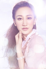 组图：曾泳醍唯美写真曝光  甜美女孩笑容烂漫