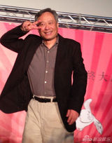 组图：李安剪刀手趣照 最佳导演实为影坛萌主