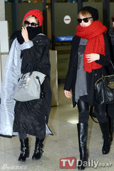 组图：韩团T-ara日本粉丝见面会圆满结束 亮相机场