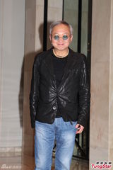 组图：诸葛梓岐儿子百日宴 张智霖赠床上用品