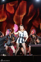 高清：青春洋溢中歌榜红五月 大风吹不散观众热情