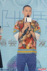 组图：那英“那世界”巡演启动 11月南京开演