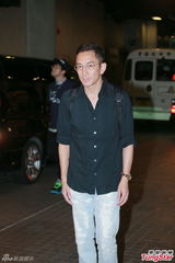 组图：TVB资深化妆师设灵 苗侨伟黎耀祥等追思