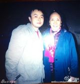 组图：成都粉丝帝追星似特工 半年合影百余明星