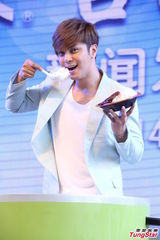 组图：罗志祥高考不堪回首 成绩烂到常倒数第一