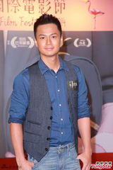 组图：郑中基不怕TVB封杀 白健恩澄清男妓传闻