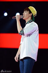 组图：好声音3选手初露面 大三女生撞声丁丁