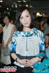 组图：邝美云否认与男友同居 陈百祥将赴巴西