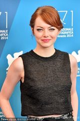 组图：开幕片《鸟人》发布 艾玛-斯通显霸气