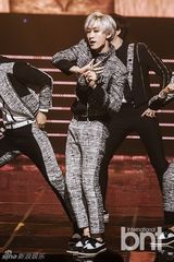 组图：Super Junior回归再夺冠 T-ara等女团性感大对决