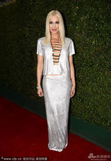 组图：艾美奖红毯集锦 众女星亮眼妆容争奇斗艳