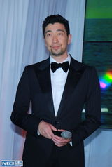 组图：《太平轮》戛纳酒会 章子怡明黄礼服抢眼