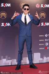 组图：各路音乐人齐聚金曲奖 星光熠熠