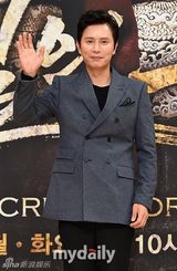 组图：《秘密之门》发布会 韩石圭等低调亮相