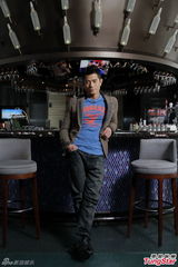 组图：郭富城受伤不再凌空跳舞 母亲放弃催婚