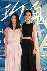 组图：杨采妮《圣诞玫瑰》首映 郭富城耍宝