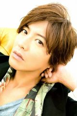 组图：木村拓哉13年冻龄未变 上杂志帅度爆表