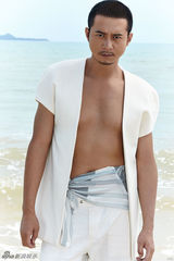 组图：杨奇鸣时尚写真大片魅力无限