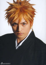 组图：动漫舞台剧对对碰 美少女变身成真人