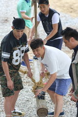 组图：多多贝儿集市风波显情深 复古运动会欢乐