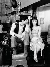 组图：奥黛丽-赫本大量罕见照曝光 生活中纯美如女神