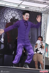 组图：潘玮柏《小丑》自创MV挑战不同类型角色