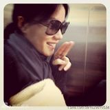 组图：王菲生日素颜自拍仍女神 粉丝留言盼复出