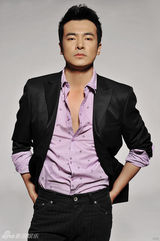 组图：于波时尚大片高贵儒雅彰显型男本色