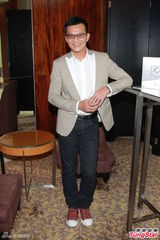 组图：83版靖康齐亮相 黄日华担心女儿演艺前途