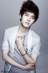 幻灯图：BOBO付辛博写真形单影只 倡导低碳避谈单飞