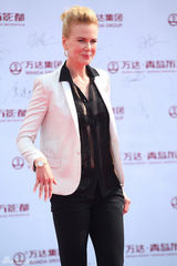 组图：莱昂纳多梁朝伟赵薇等齐聚青岛