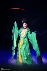 组图：李玉刚闭关佳作《镜花水月》完美收官