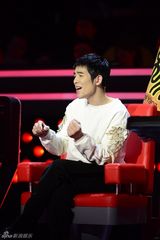 组图：好声音杨家将大考核 雨神助阵呐喊卖萌(杨坤/萧敬腾)
