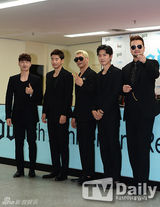 组图：韩团god演唱会暌违12年完整体回归