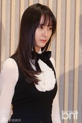 组图：《可爱的她》Rain携Krystal演浪漫爱情