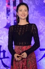 组图：《笔仙3》江一燕与小孩互动母性大发