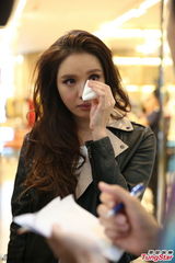 组图：官恩娜半边脸瘫痪 薛凯琪封工作狂