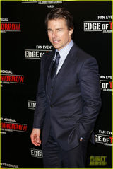 组图：《明日边缘》巴黎首映 阿汤哥男神风度