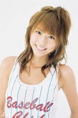 组图：辣妈若槻千夏关闭博客 10年博文划句号