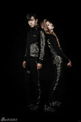 组图：韩星李升基写真 强烈眼神诠释硬汉魅力