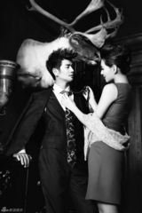 组图：张晓龙颓废复古风大片 展绅士成熟魅力