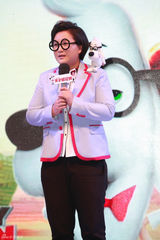 组图：《天才眼镜狗》首映 黄渤穿梭时空卖丝袜