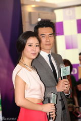 组图：林心如不排斥姐弟恋 自曝吻戏从来不借位